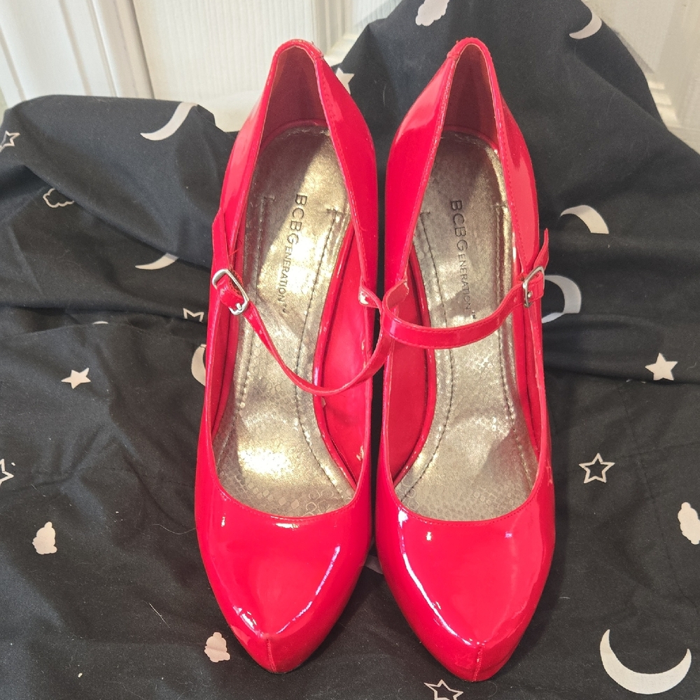 BCBGeneration Red Patent Mary Jane Heels – Size 8.5